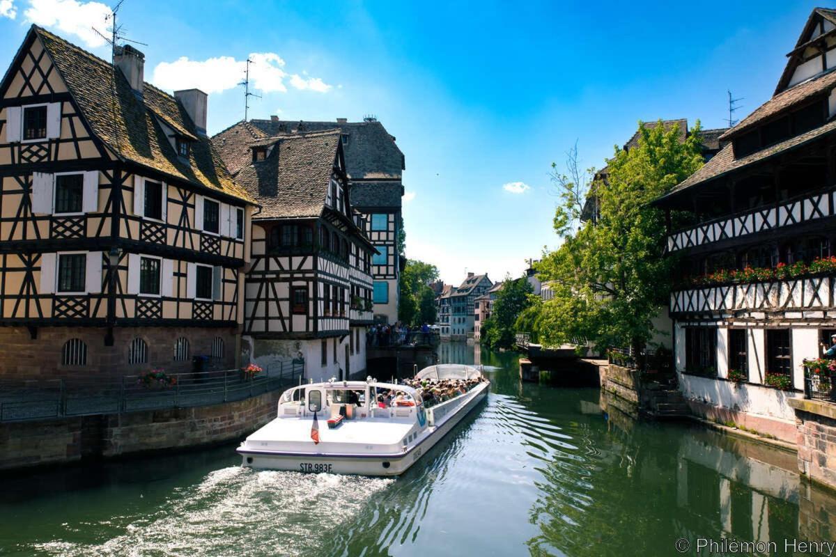 Luminous Apartment In Kehl Near Strasbourg, Conveniently Located Next To A Tram Stop With Direct Access To Strasbourg City Centre Exterior photo
