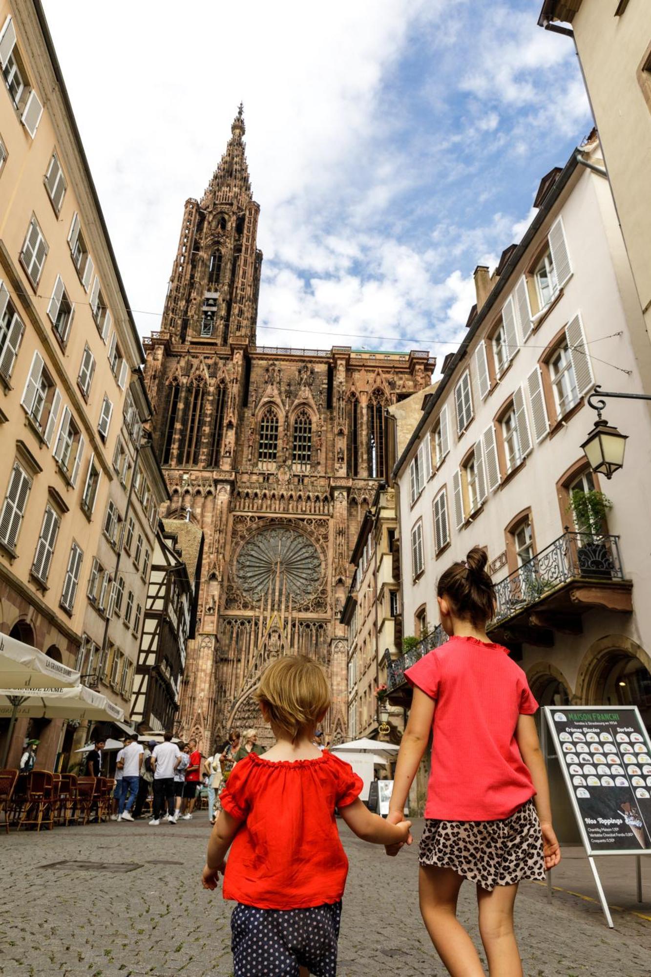 Luminous Apartment In Kehl Near Strasbourg, Conveniently Located Next To A Tram Stop With Direct Access To Strasbourg City Centre Exterior photo
