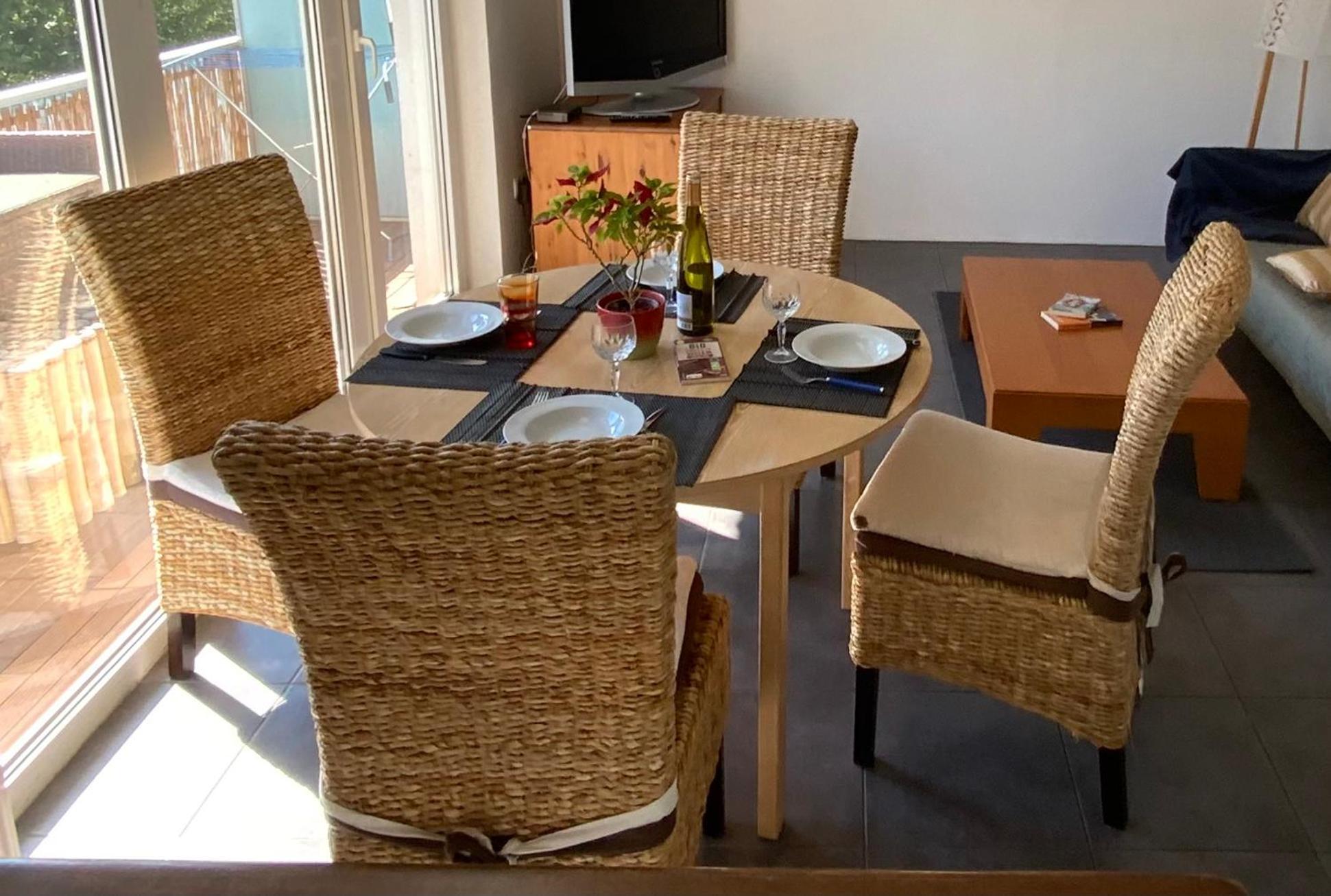 Luminous Apartment In Kehl Near Strasbourg, Conveniently Located Next To A Tram Stop With Direct Access To Strasbourg City Centre Exterior photo